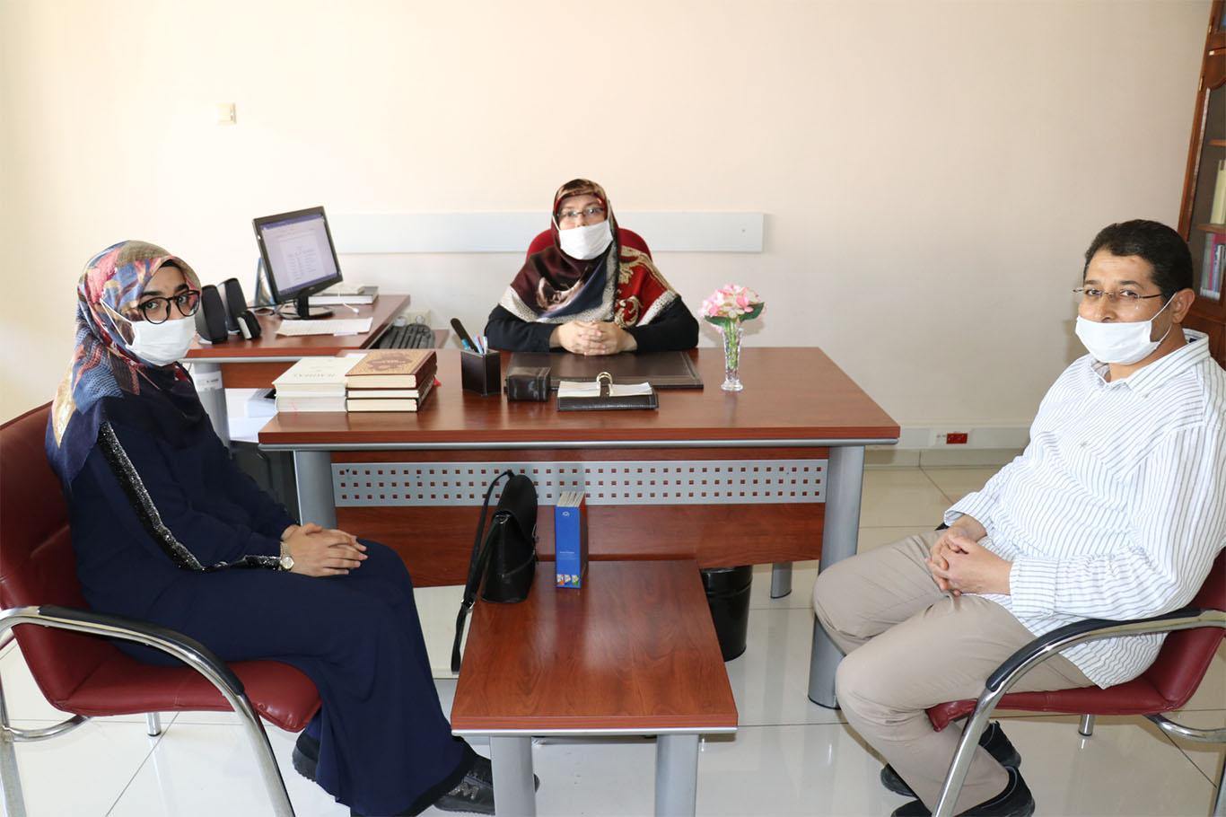 “Mevlid-i Nebi Gençlik Bilgi Yarışması”nda umre kazanan öğrenciler duygularını paylaştı “Mevlid-i Nebi Gençlik Bilgi Yarışması”nda umre kazanan öğrenciler duygularını paylaştı